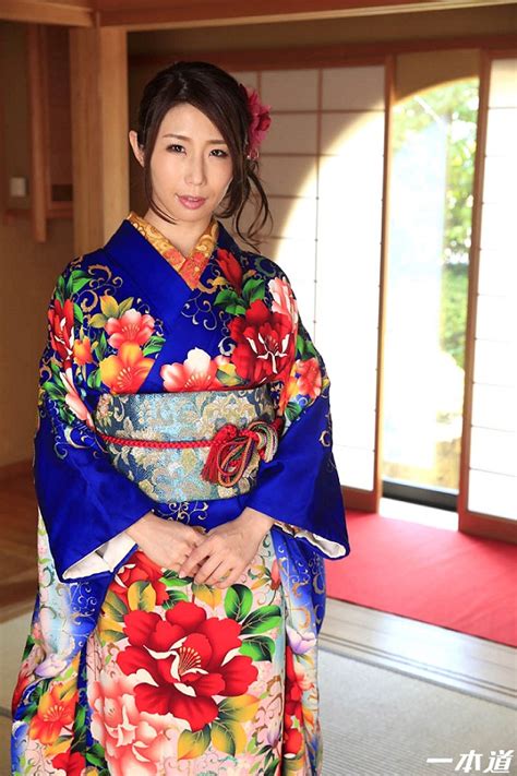 Koleksi Foto Foto Hot Dan Seksi Ayumi Shinoda Naviri Magazine