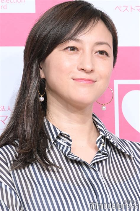 画像2537 広末涼子、純白ベアトップで美デコルテ輝く “嬉しいお知らせ”予告も モデルプレス