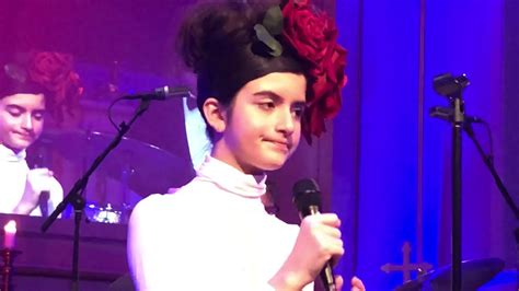 Angelina Jordan Concert I Saw Mommy Kissing Santa Clause And 4 Other