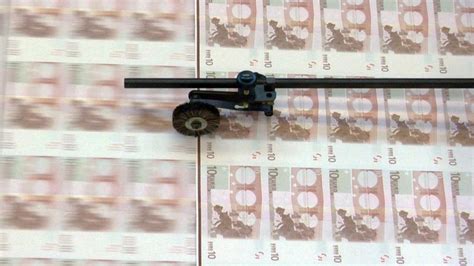 lets  money  mubi