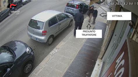 Acquaviva Truffano Anziano E Scappano Con Tremila Euro Due Arresti