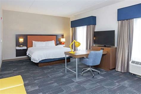 HAMPTON INN & SUITES MORGANTOWN / UNIVERSITY TOWN CENTRE - Updated October 2024 - 150 Photos ...