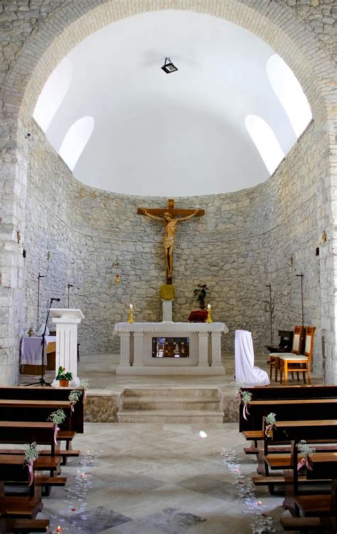 Old Church Interior · Free Stock Photo