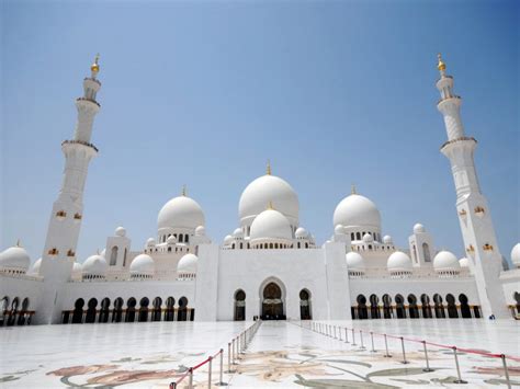 16 Abu Dhabi Landmarks And Iconic Buildings Time Out Abu Dhabi