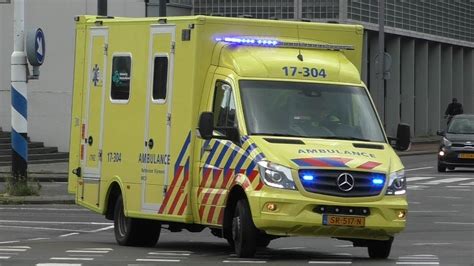 Mobiele Intensive Care Unit 17 304 Met Spoed Naar Het EMC In Rotterdam