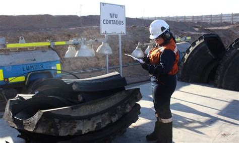 El Abra inicia reciclaje de neumáticos de camiones mineros bajo la Ley