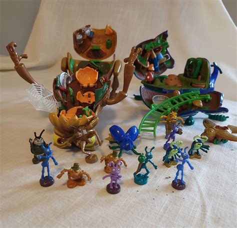 Disney Bugs Life Dim And Pt Flea Moveable Playsets 1990s 12 Little