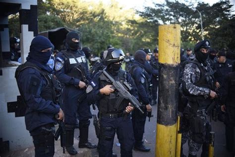 Un Grupo De La Fuerza Especial Cobra De La Policía De Honduras Se