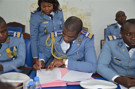 INSTALLATION DES NOUVEAUX RESPONSABLES A L EMAA Armée De L Air