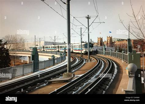 LRT, CTrain, Calgary transit, light rail transit, downtown Calgary ...