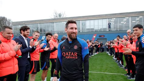 Lionel Messi back at the training centre | Paris Saint-Germain