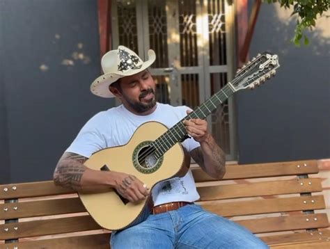 Cantor sertanejo João Carreiro morre aos 41 anos