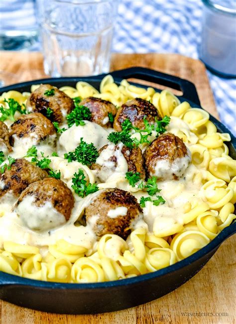 Pasta mit Hackbällchen in cremiger Sauce was eigenes Rezept