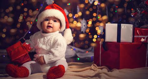 Babys First Christmas Kid Friendly Ways To Celebrate