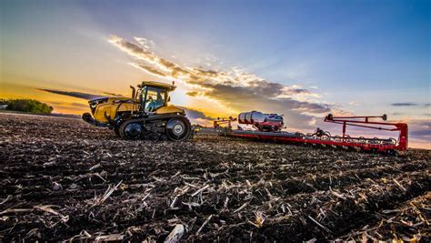 Agco Launch New Challenger Mt700 Track Tractors Farm Online Act