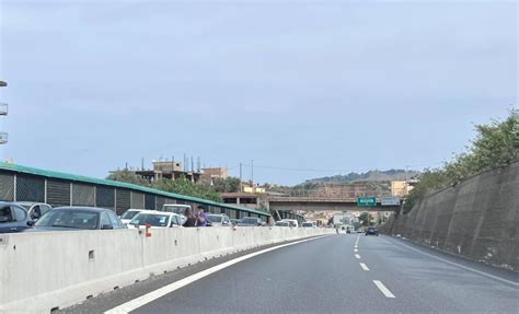 Reggio Calabria Incidente Sul Raccordo Traffico In Tilt Foto