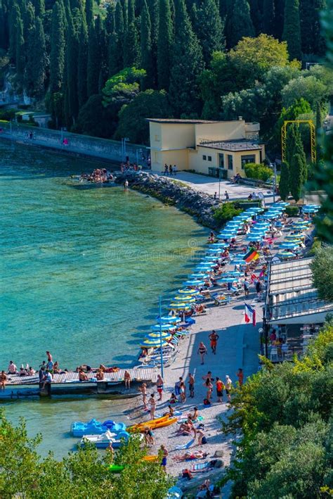 Sirmione Italy August 26 2021 People Are Enjoying A Sunny Day At