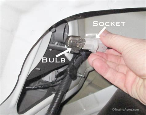How To Remove Tail Light Bulb From Socket | Homeminimalisite.com