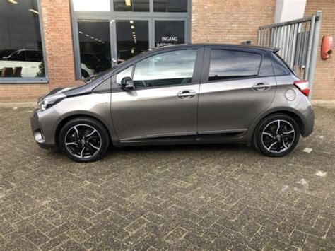 Toyota Yaris 1 5 Hybrid Bi Tone Plus Panoramadak 1ste Particuliere