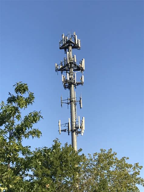 Where is T-Mobile on this tower? : r/tmobile