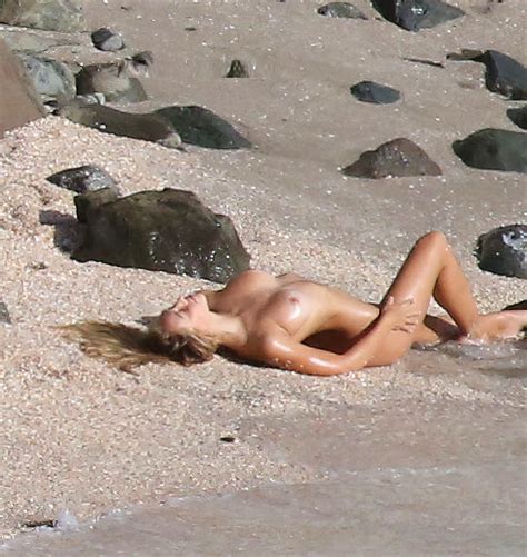 Alexis Ren Nude By Marco Glaviano Bts On New Years Eve Photos