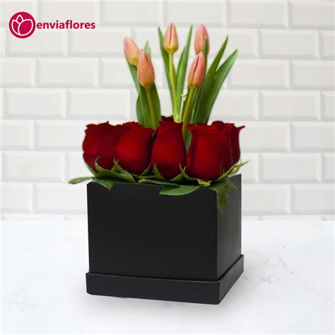 arreglo tulipán box Florería Envía Flores Cusco