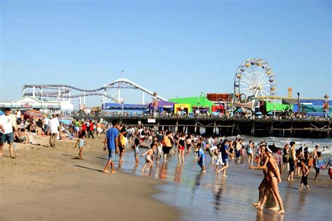 Santa Monica Pier | Los Angeles discount tickets | Undercover Tourist