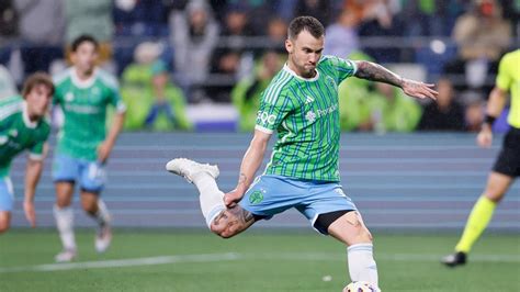 Albert Rusn K Scores Twice On Pks After Halftime To Rally Sounders To