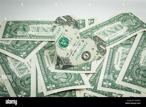 Corazón de origami dollar bill un dólar EE UU Fotografía de stock Alamy