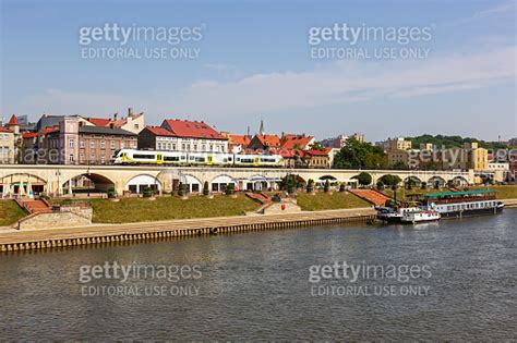 Gorz W Wielkopolski Town City At River Warta With A Regional Train Type