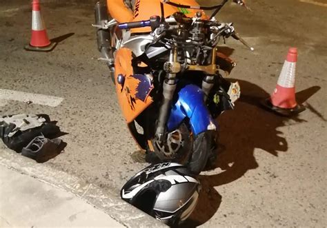 Accidentes En Valencia Un Motorista Muere Al Chocar Contra Un Coche