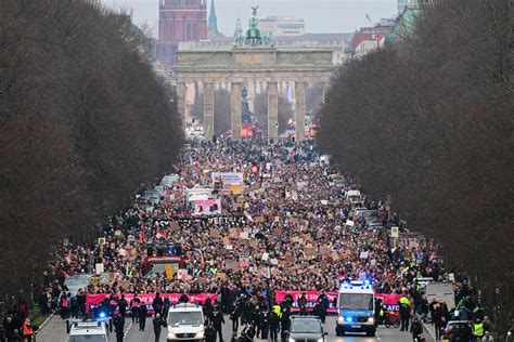 Nach Abstimmung Bunt Statt Braun Demonstrationen Gegen AfD Und CDU