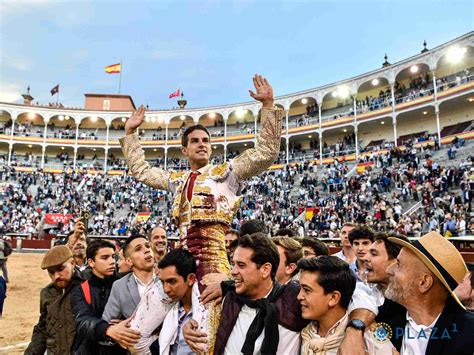 Fernando Adrián por Morante de la Puebla en la Feria de Julio de