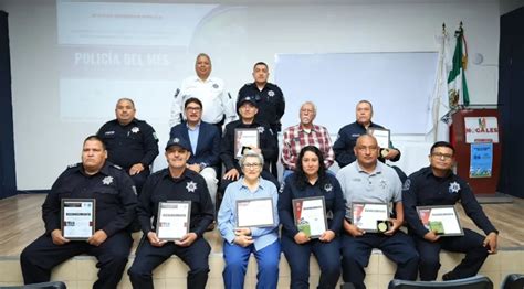 Reconocen A Oficial De Nogales En Programa Policía Del Mes Fotos