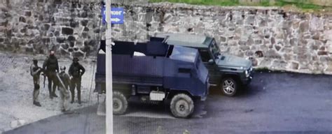 U Nevi Enoj Agresiji Na Kosovo Ubijen Policajac Trojica Pobunjenika