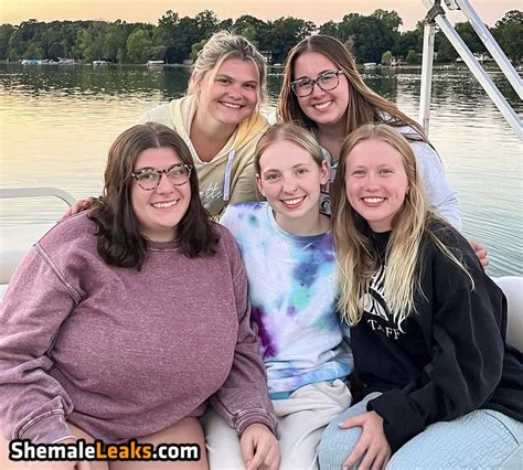 Maura Maurahiggins Pennyliciouss Leaked Nude OnlyFans Photo ShemaleLeaks