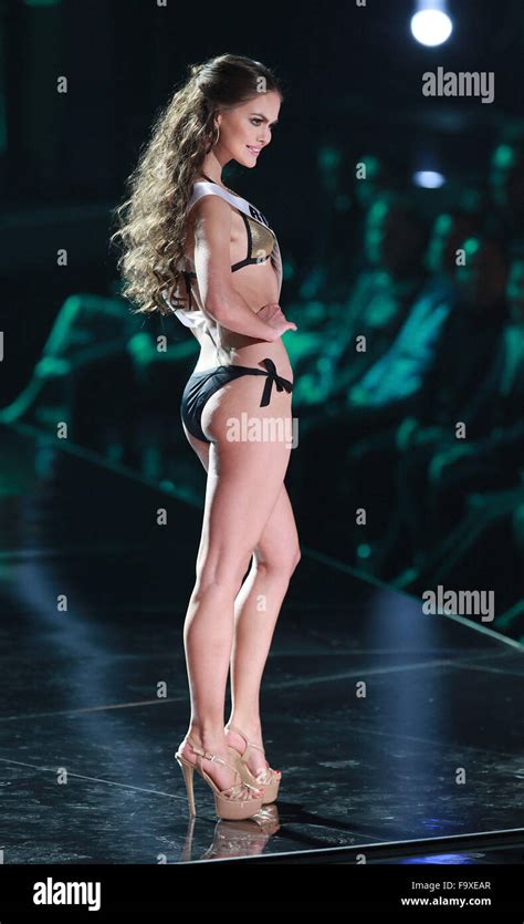 Hot Sexy Marya Zaturenska Bikini Pics