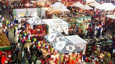 A Napoli Il Festival Dell Oriente Stand Spettacoli E Ristoranti