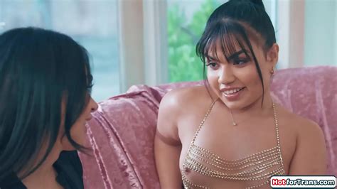 Busty Latina Tgirl Photographer Eva Maxim Is Having Feelings For Her Nude Model Summer Col The