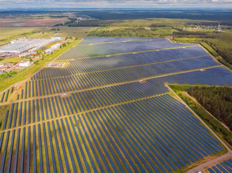 Fotowoltaika Na Polu I Dzier Awa Gruntu Pod Farm Fotowoltaiczn