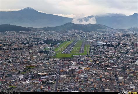 Airport Overview Airport Overview Overall View At Quito Mariscal