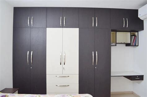 Hoomek Plywood Designer Bedroom Modular Wardrobe For Home Model Name