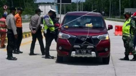 Hari Ketiga Penyekatan Di Lampung Puluhan Kendaraan Diputar Balik