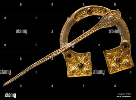 Gold Kilt Pin Fastener Scot Scotland Scottish Celt Celtic Uk United