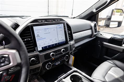 2022 F450 Platinum Interior