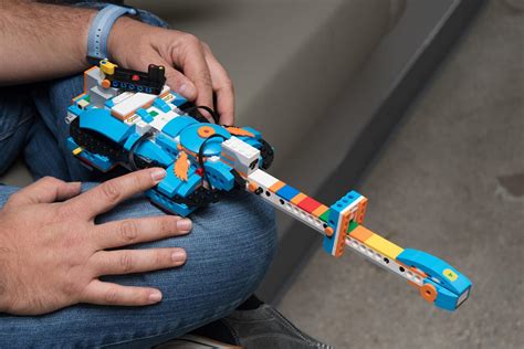 Lego Boost is your robot coding superkit - CNET