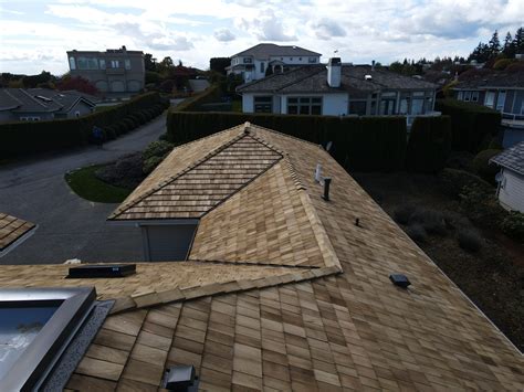 Tell Tale Signs You Need To Get A New Roof