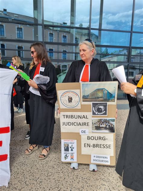 Bourg En Bresse Les Greffiers Du Tribunal Judiciaire Manifestent Leur