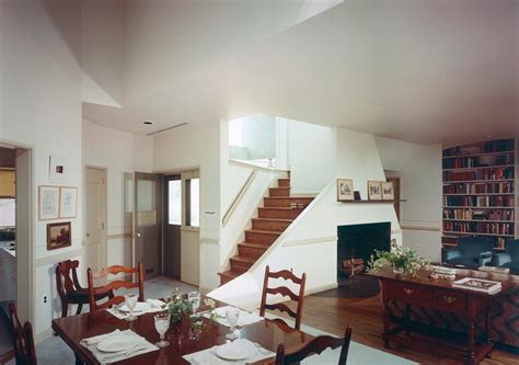 : 310. Robert Venturi /// Vanna Venturi House...