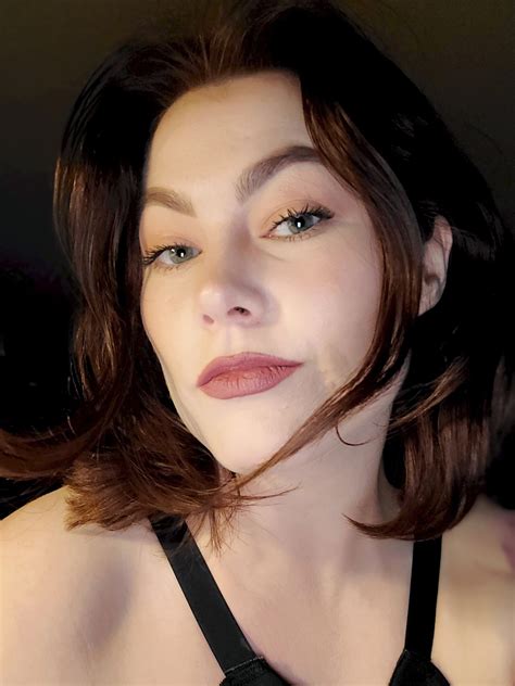 Anna Kudinova : r/DemEyesDoe